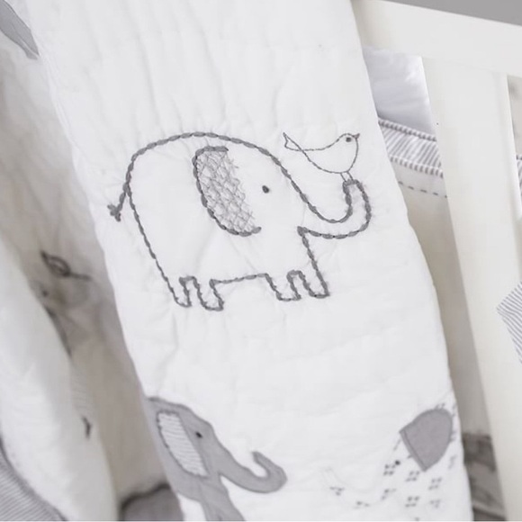 Gray and white Pottery Barn Crib Bedding. All in excellent condition - Picture 4 of 8